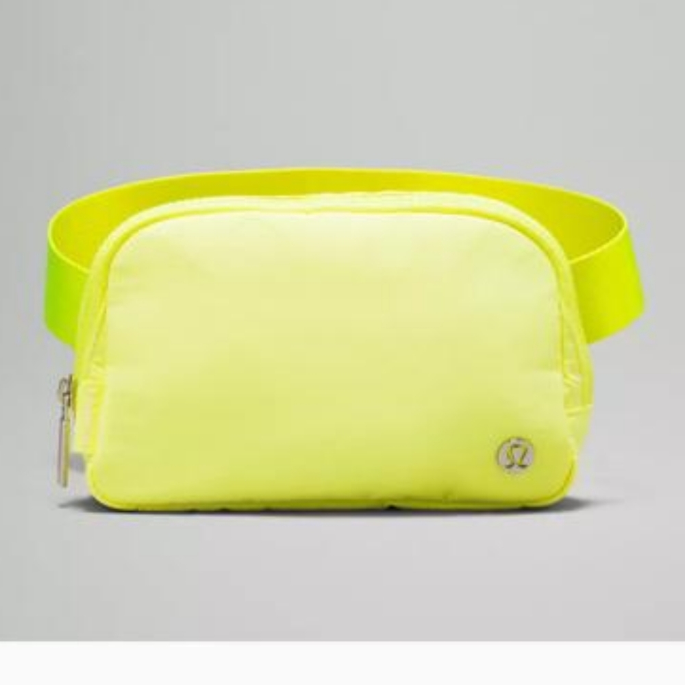 Lululemon Everywhere Belt Bag